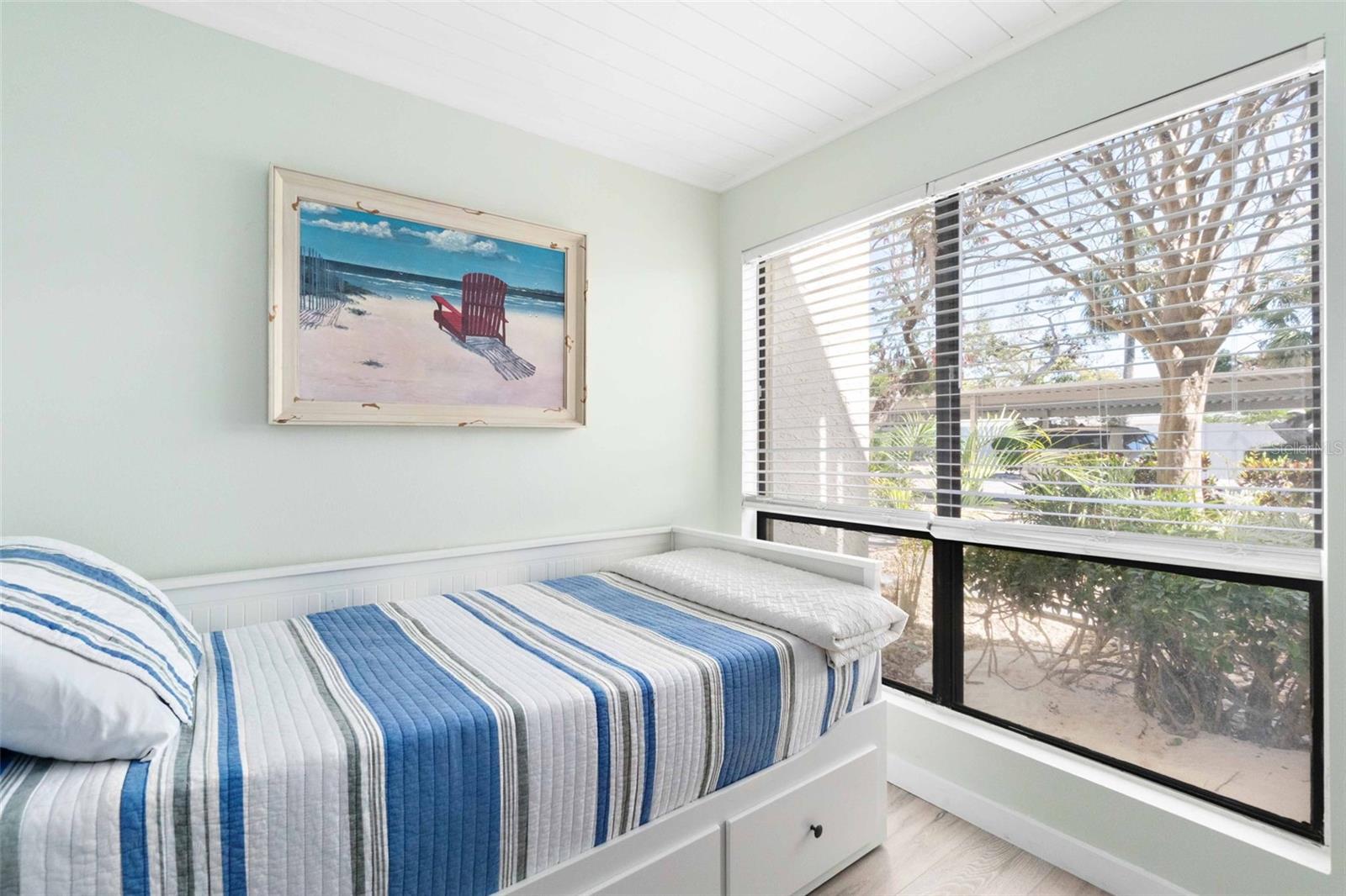 BAY OAKS - Residential