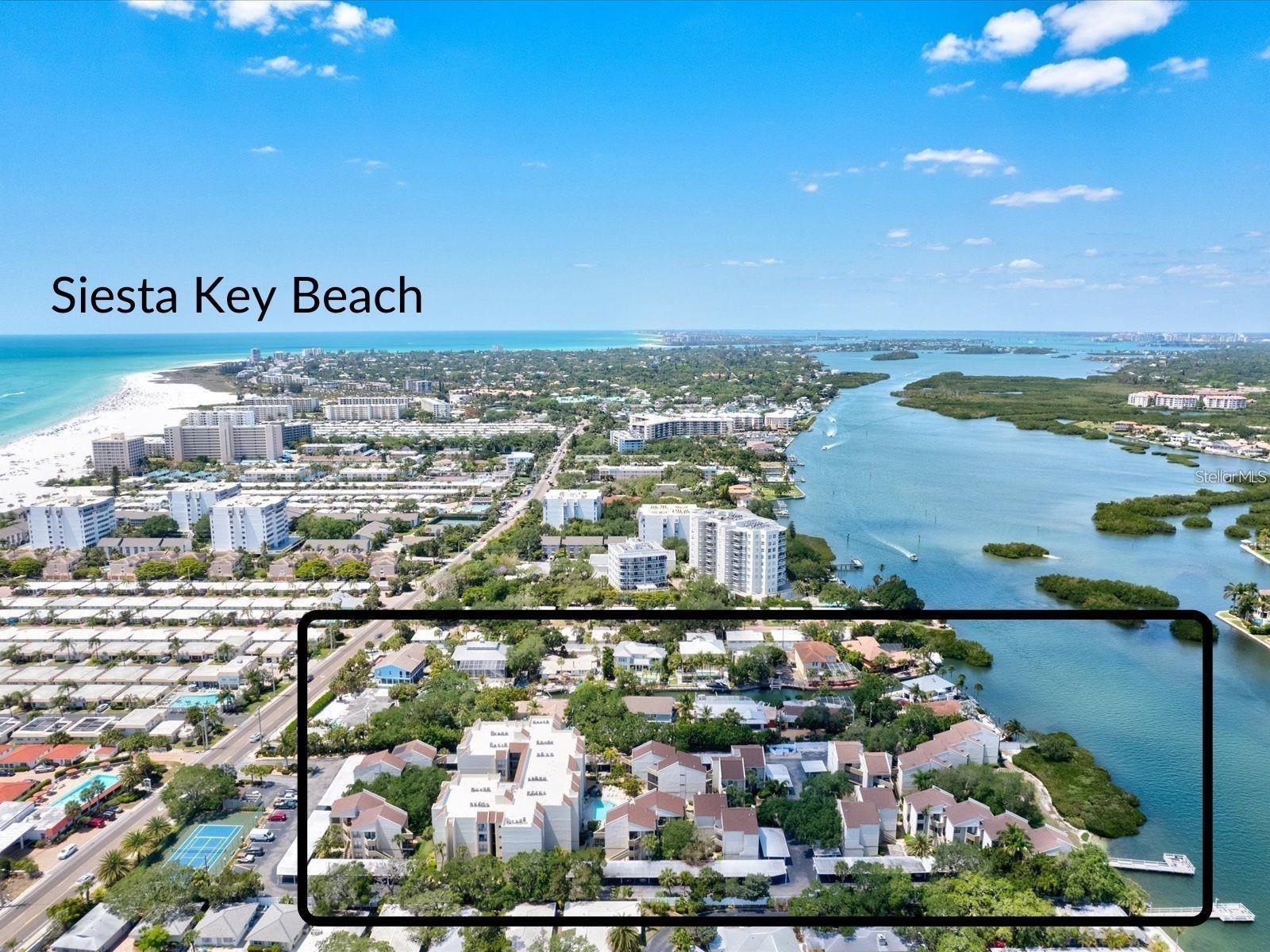 BAY OAKS - Residential