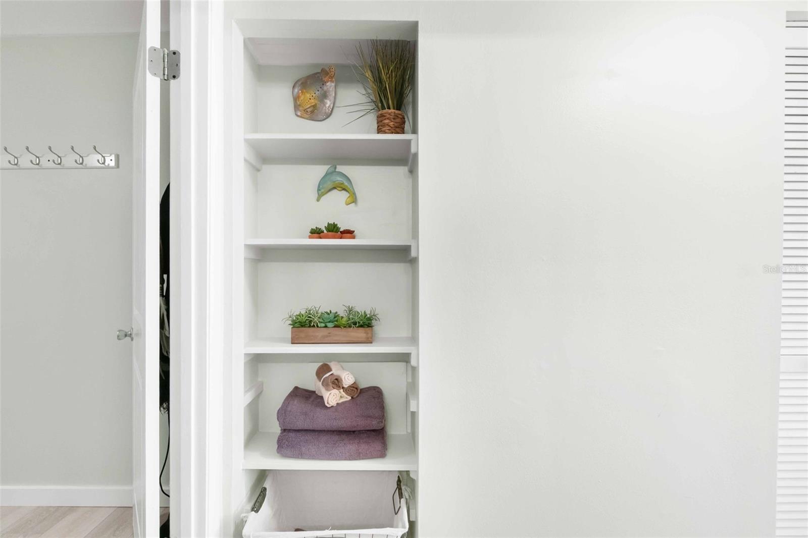 BAY OAKS - Residential