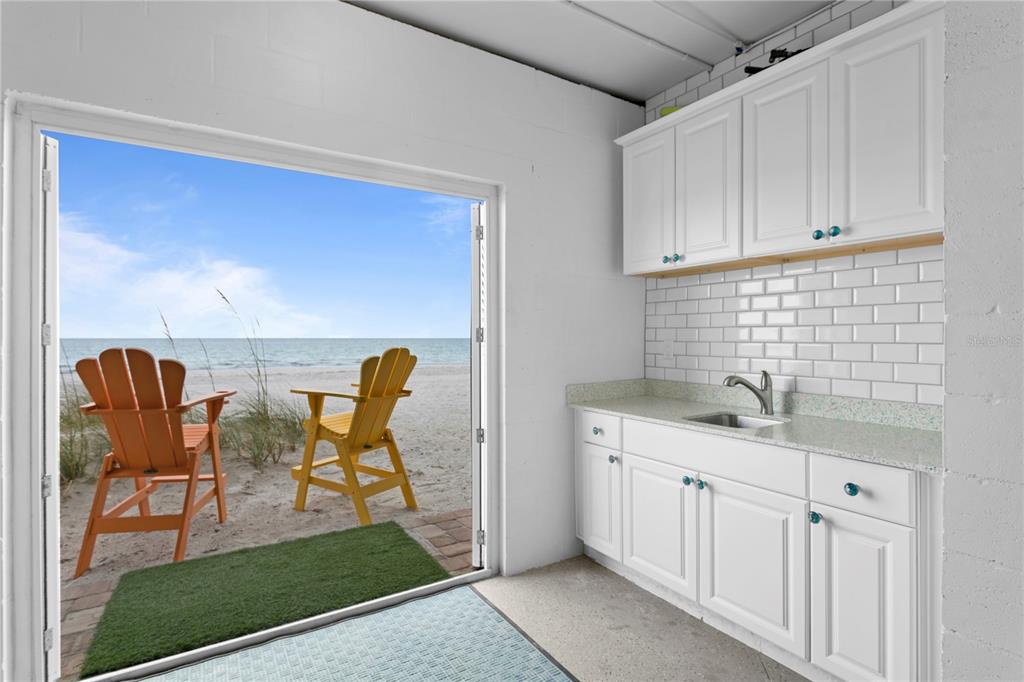 BEACH CLUB OF MADEIRA CONDO - Residential