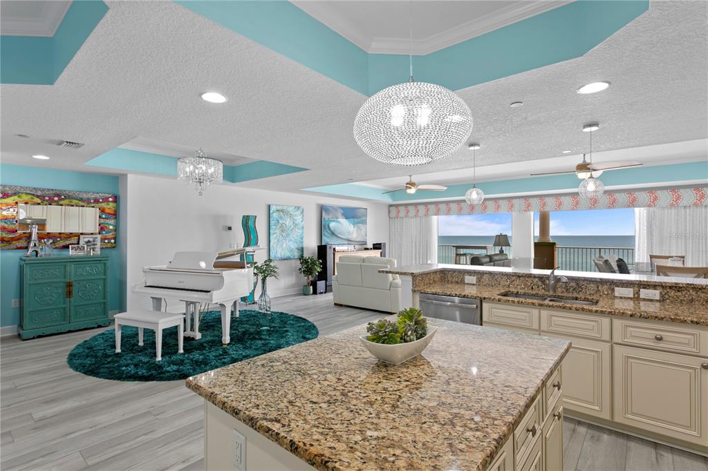 BEACH CLUB OF MADEIRA CONDO - Residential