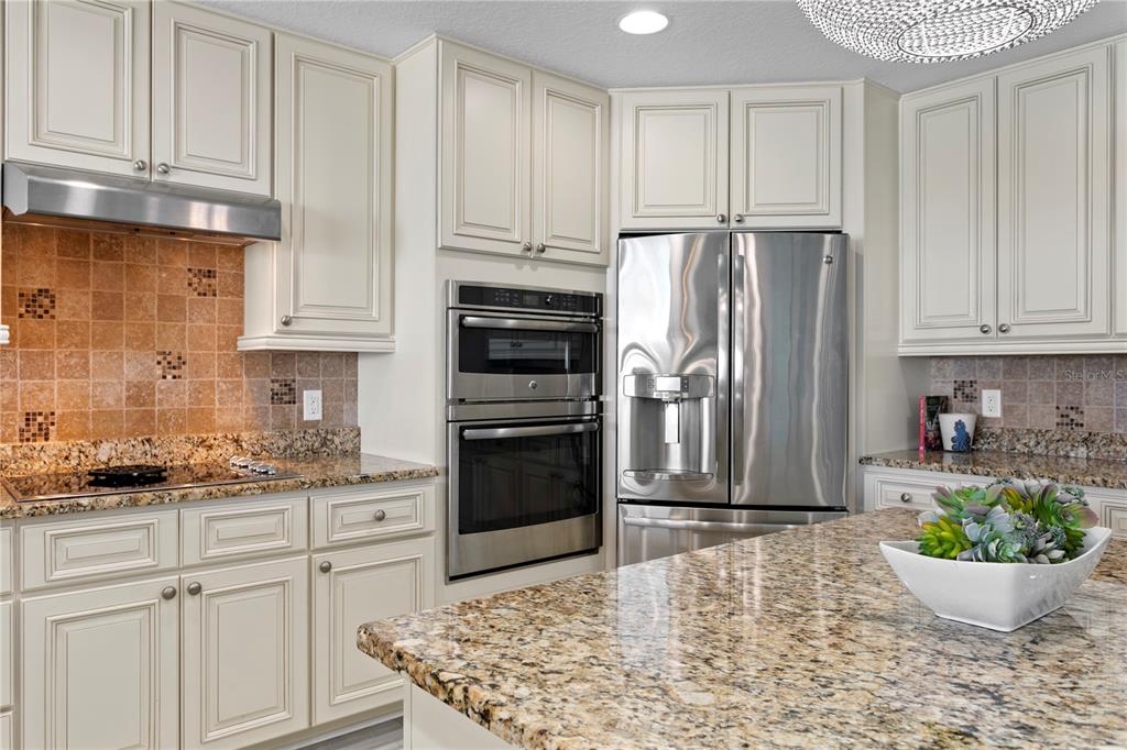 BEACH CLUB OF MADEIRA CONDO - Residential