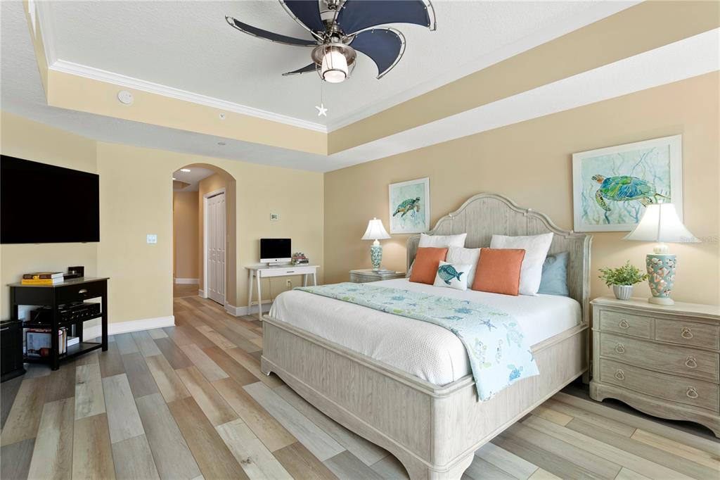 BEACH CLUB OF MADEIRA CONDO - Residential