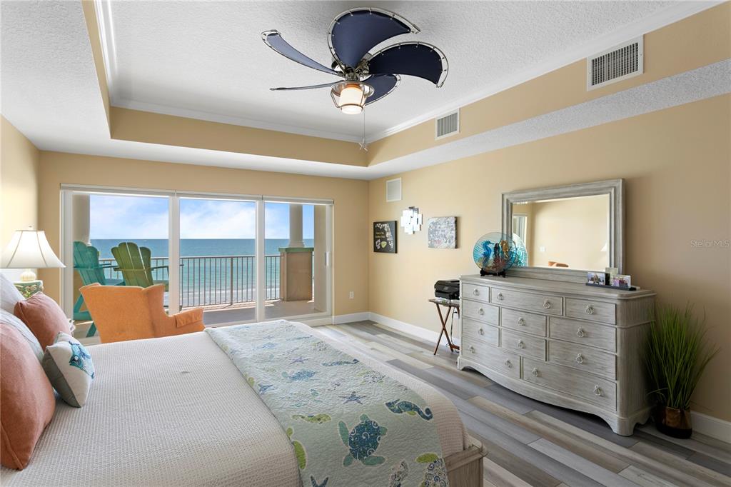 BEACH CLUB OF MADEIRA CONDO - Residential