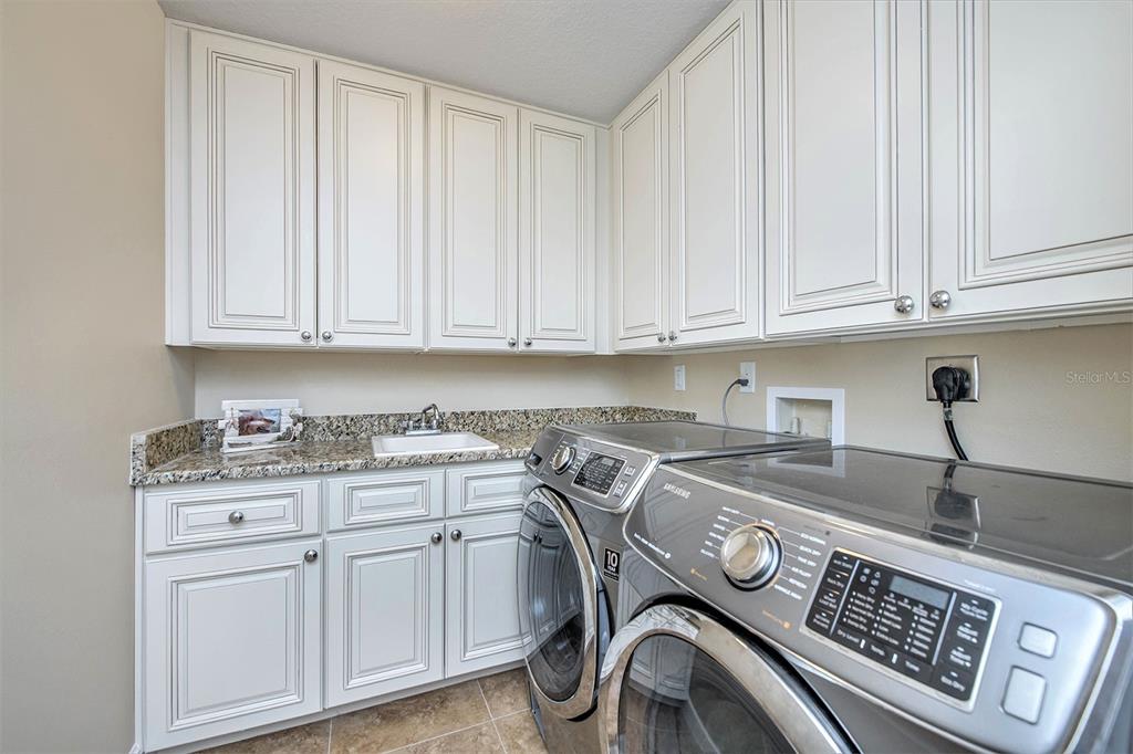 BEACH CLUB OF MADEIRA CONDO - Residential