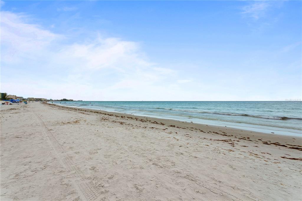 BEACH CLUB OF MADEIRA CONDO - Residential