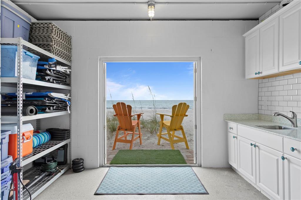 BEACH CLUB OF MADEIRA CONDO - Residential