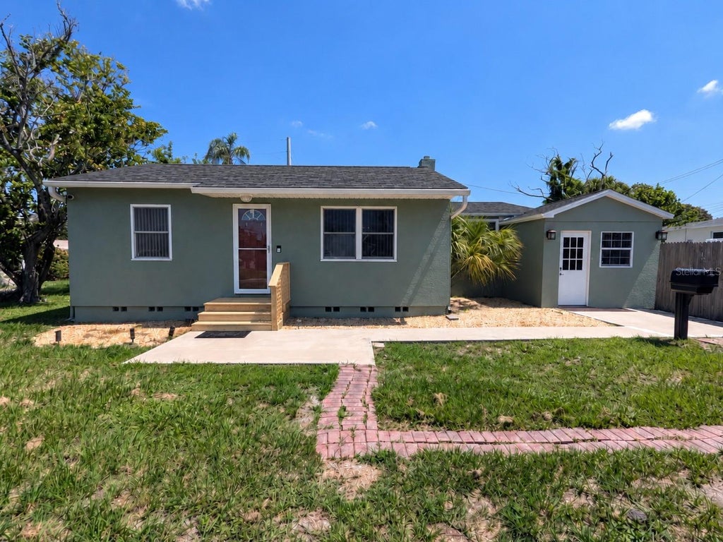 Photo of 2749 16th Avenue N, St Petersburg, FL 33713 (MLS # TB8546274)