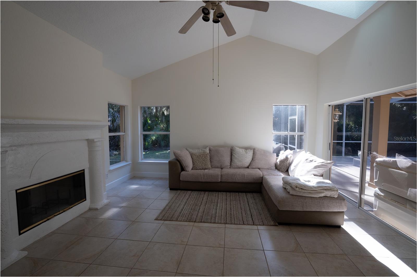 STONE ISLAND ESTATES UNIT 05 - Residential