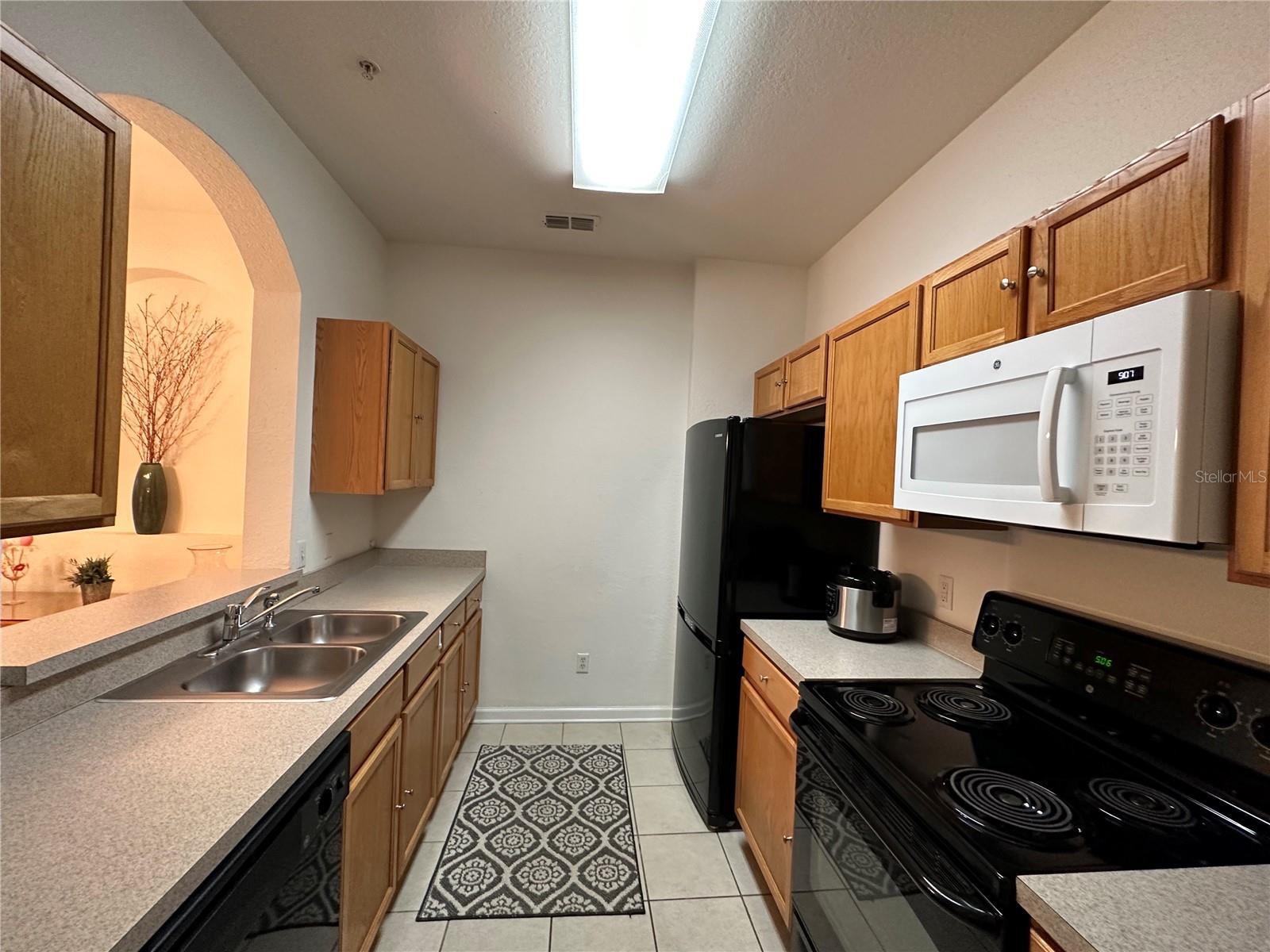 VENTURA/STONEBRIDGE COMMONS - Residential Lease