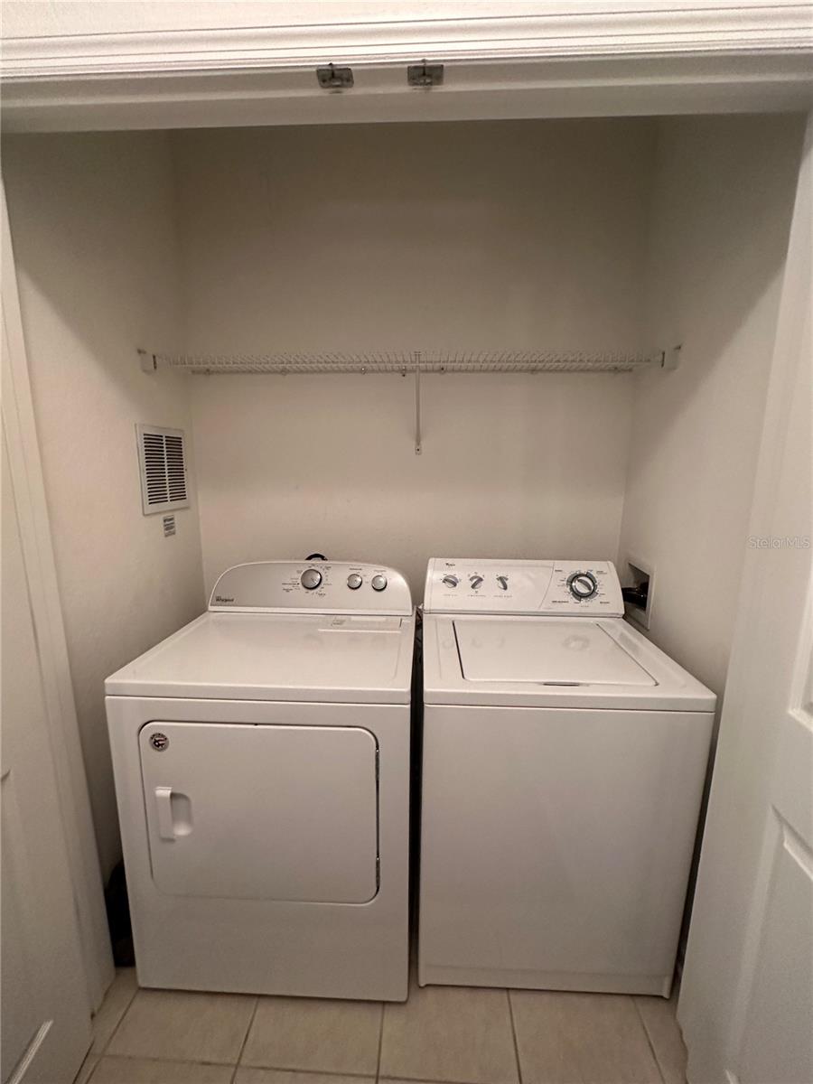 VENTURA/STONEBRIDGE COMMONS - Residential Lease