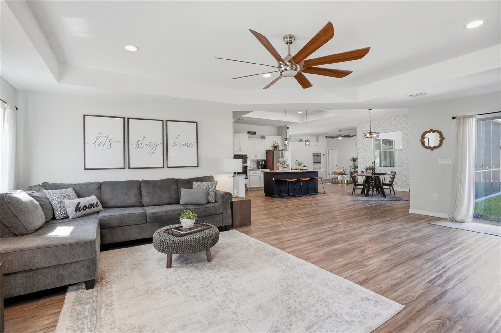 ROYAL HIGHLANDS - Residential