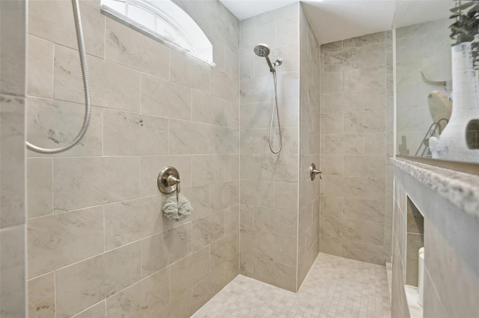 ROYAL HIGHLANDS - Residential