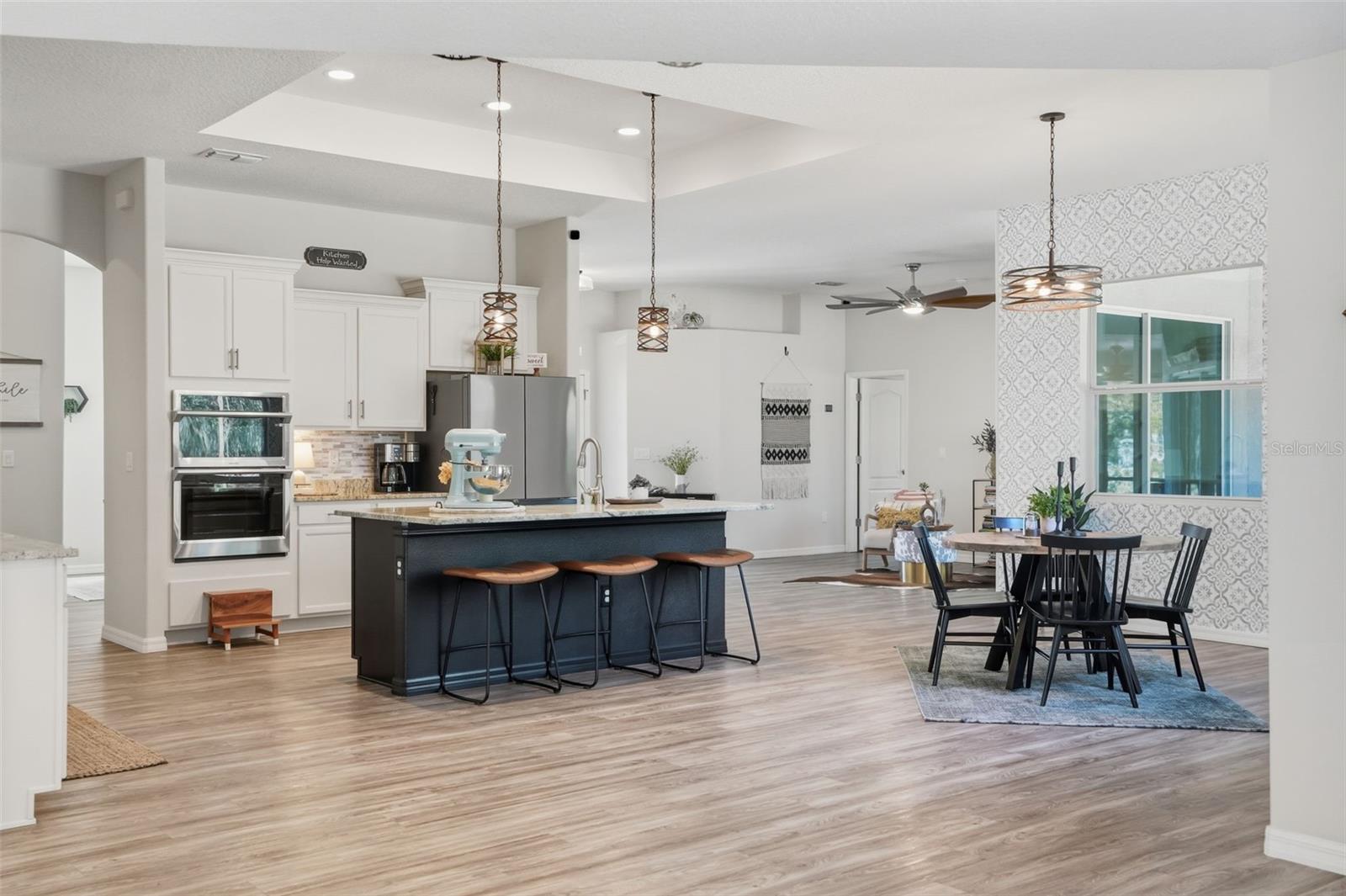 ROYAL HIGHLANDS - Residential