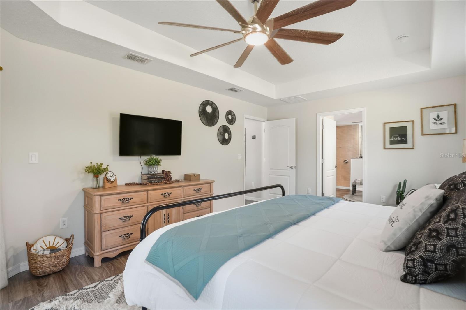 ROYAL HIGHLANDS - Residential