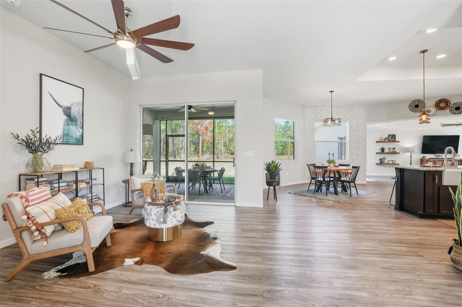 ROYAL HIGHLANDS - Residential