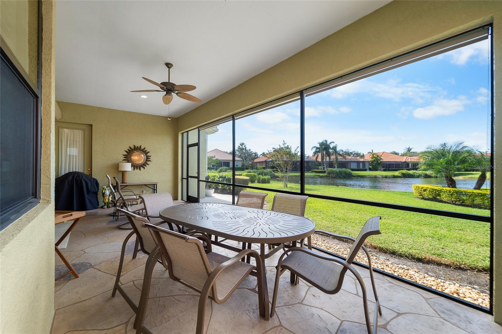 Casas a venda 4 - Jen Dantas 5175 CANTABRIA CREST