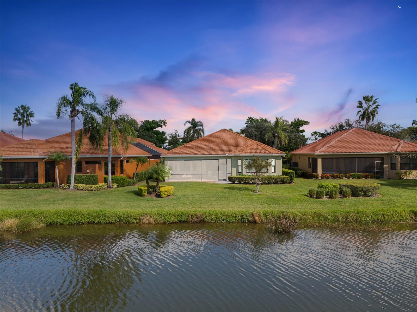 Casas a venda 3 - Jen Dantas 5175 CANTABRIA CREST