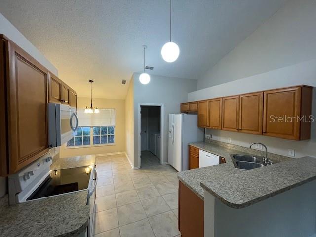 TWIN RIVERS SEC 3B UNIT 1 - Residential Lease