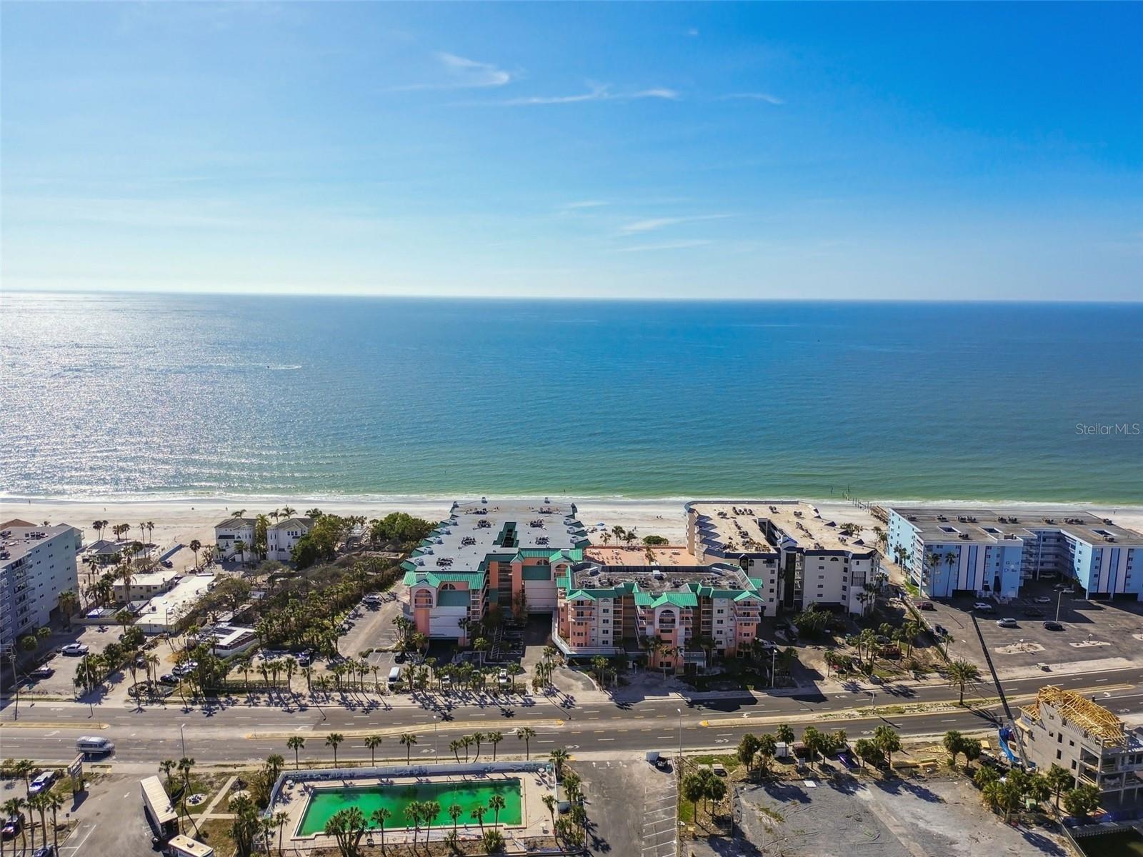 BEACH COTTAGE CONDO - Residential