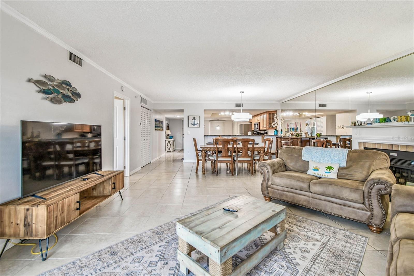 BEACH COTTAGE CONDO - Residential