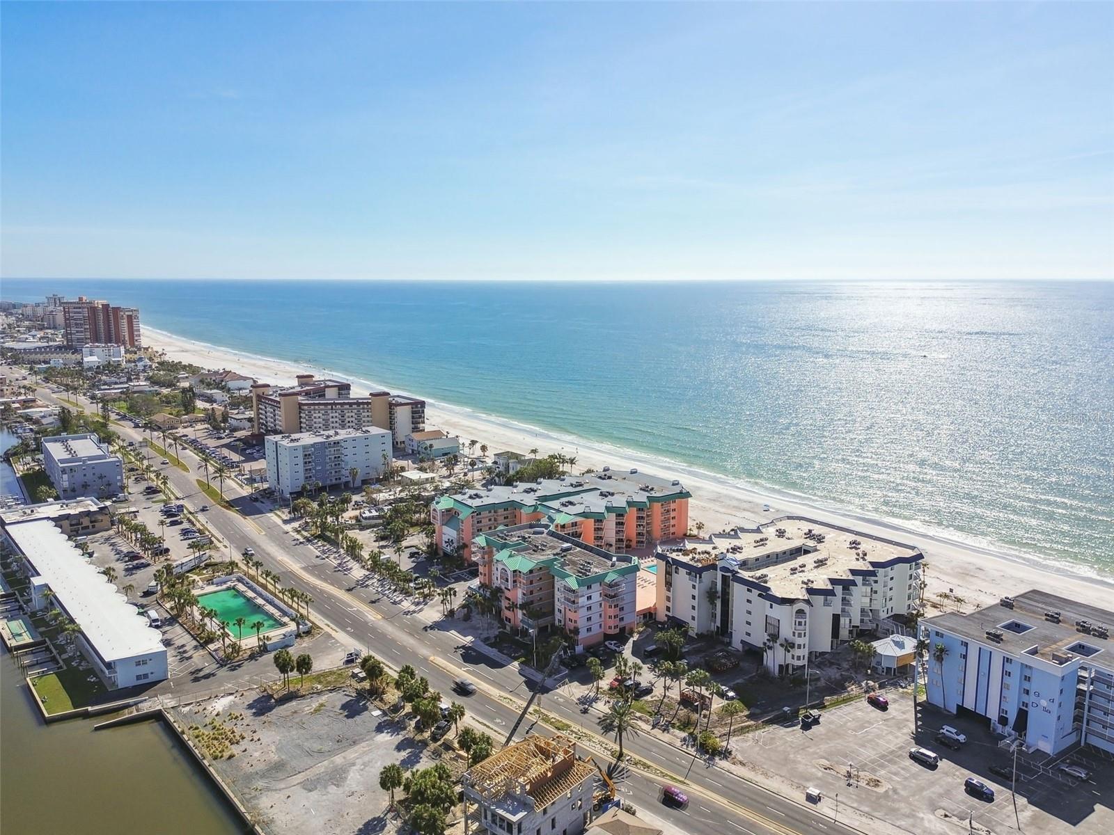 BEACH COTTAGE CONDO - Residential