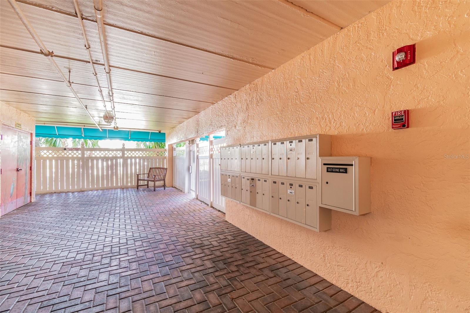 BEACH COTTAGE CONDO - Residential