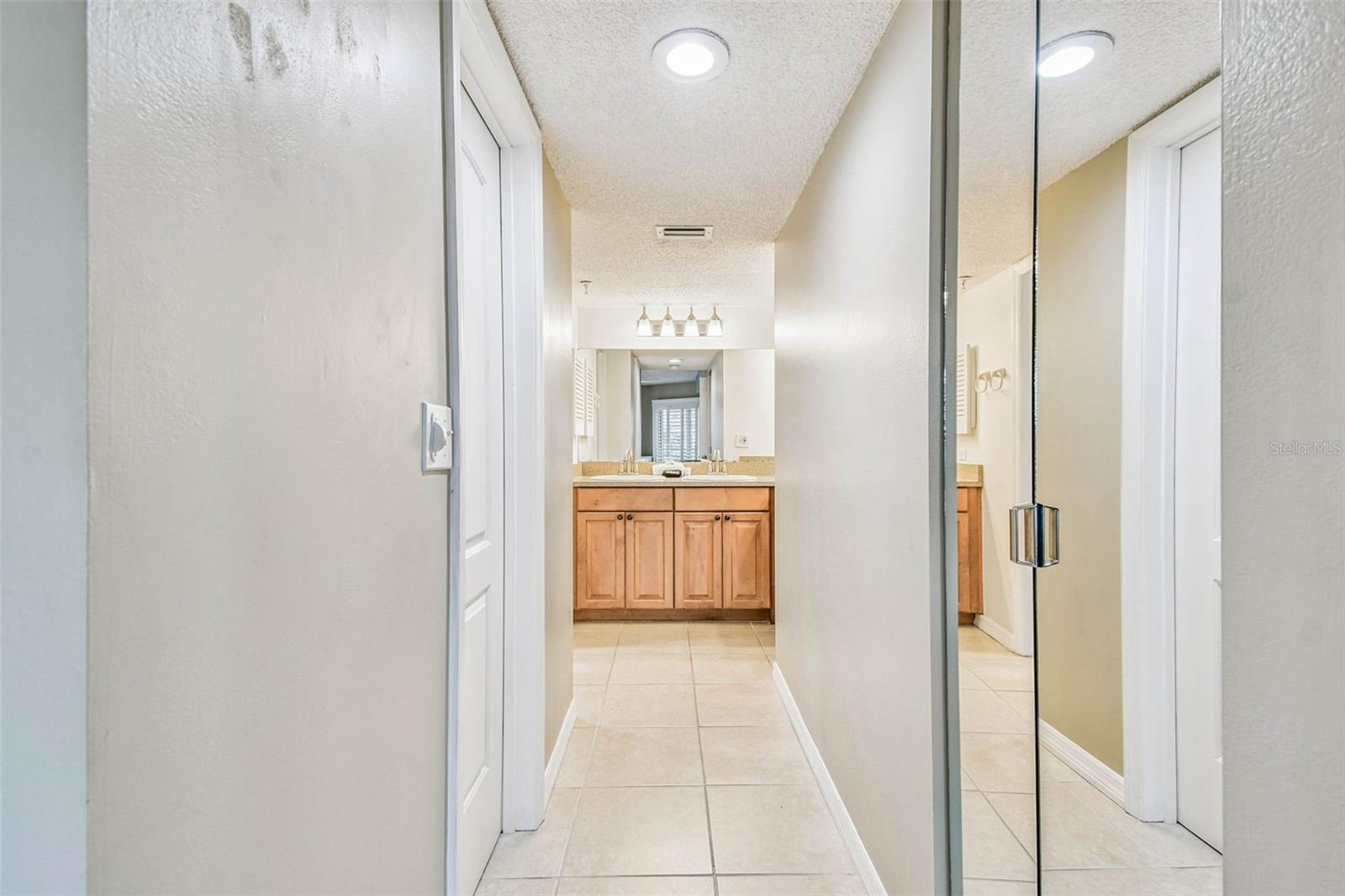 BEACH COTTAGE CONDO - Residential