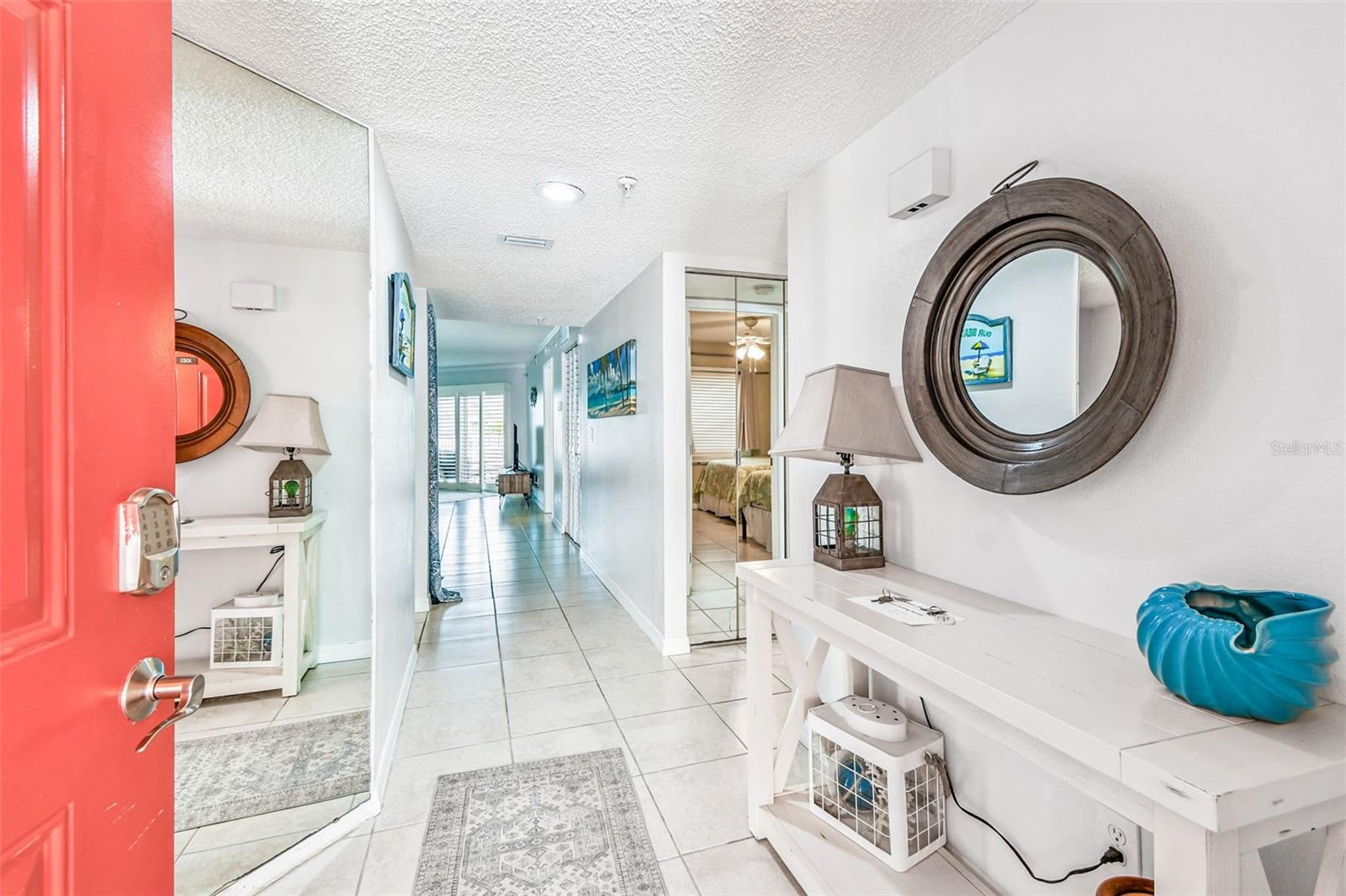 BEACH COTTAGE CONDO - Residential