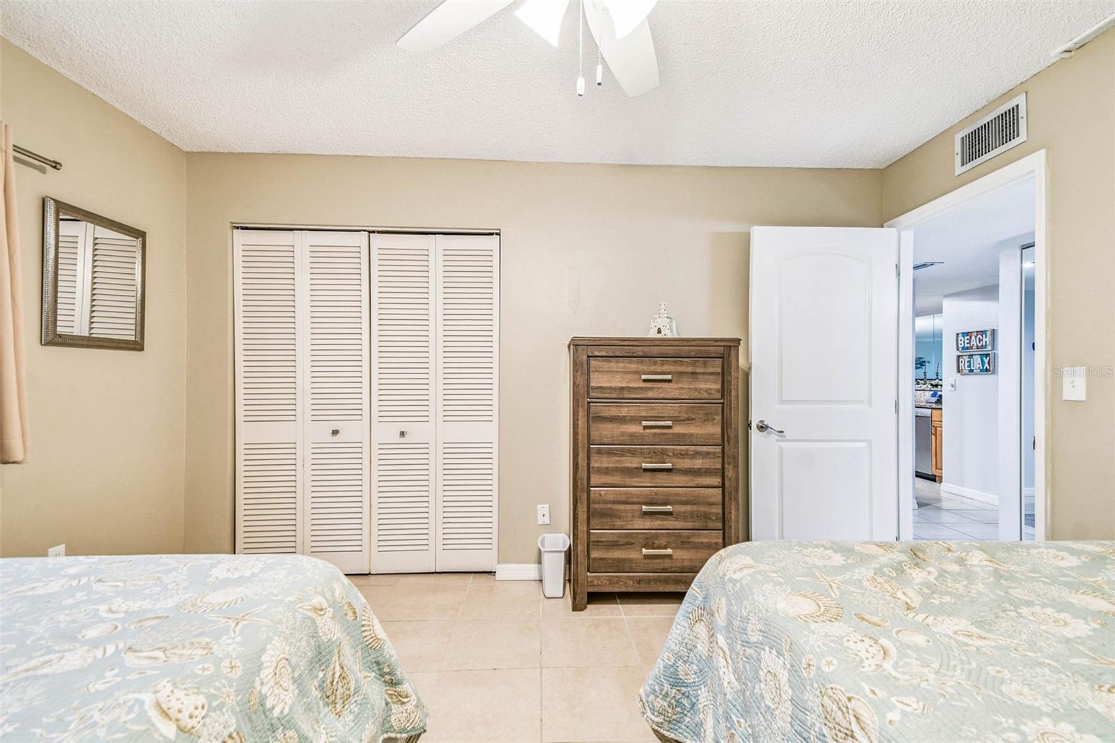 BEACH COTTAGE CONDO - Residential