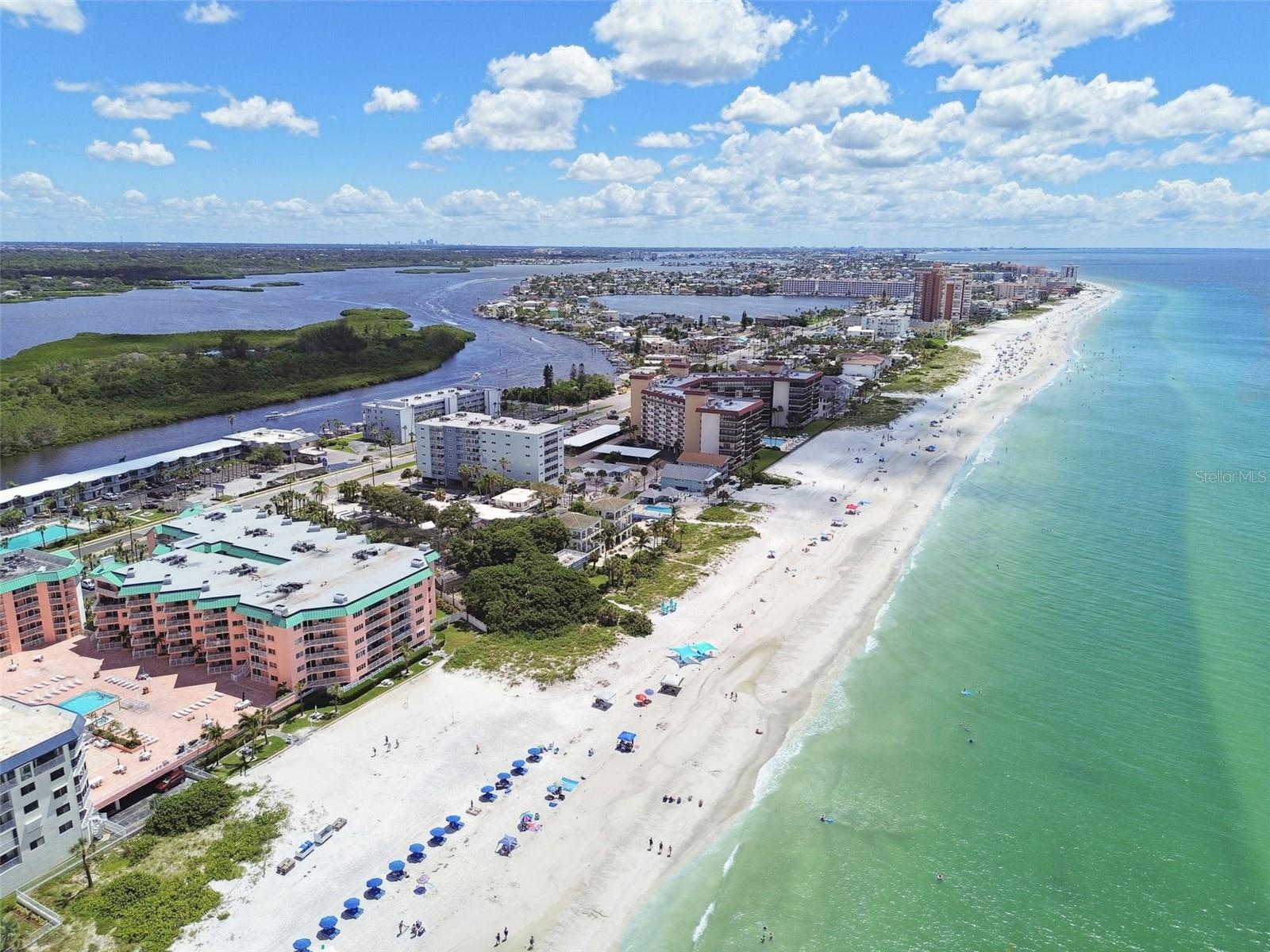 BEACH COTTAGE CONDO - Residential