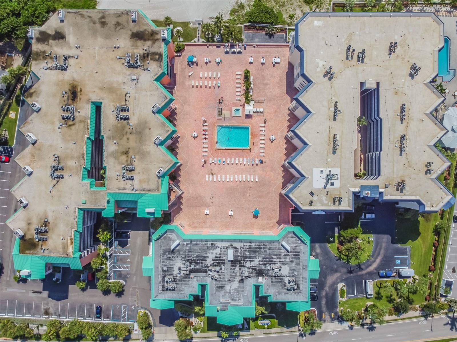 BEACH COTTAGE CONDO - Residential