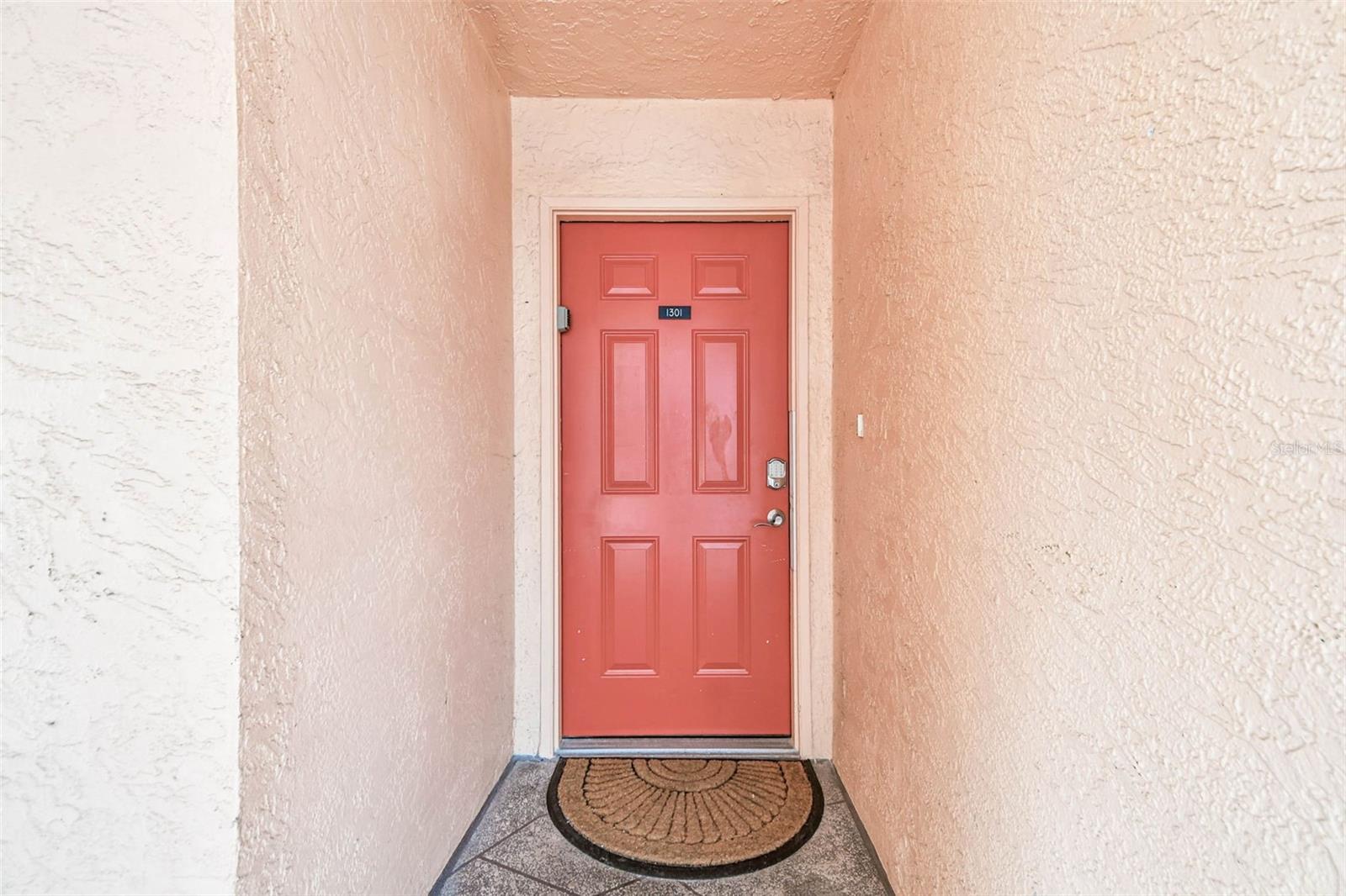 BEACH COTTAGE CONDO - Residential