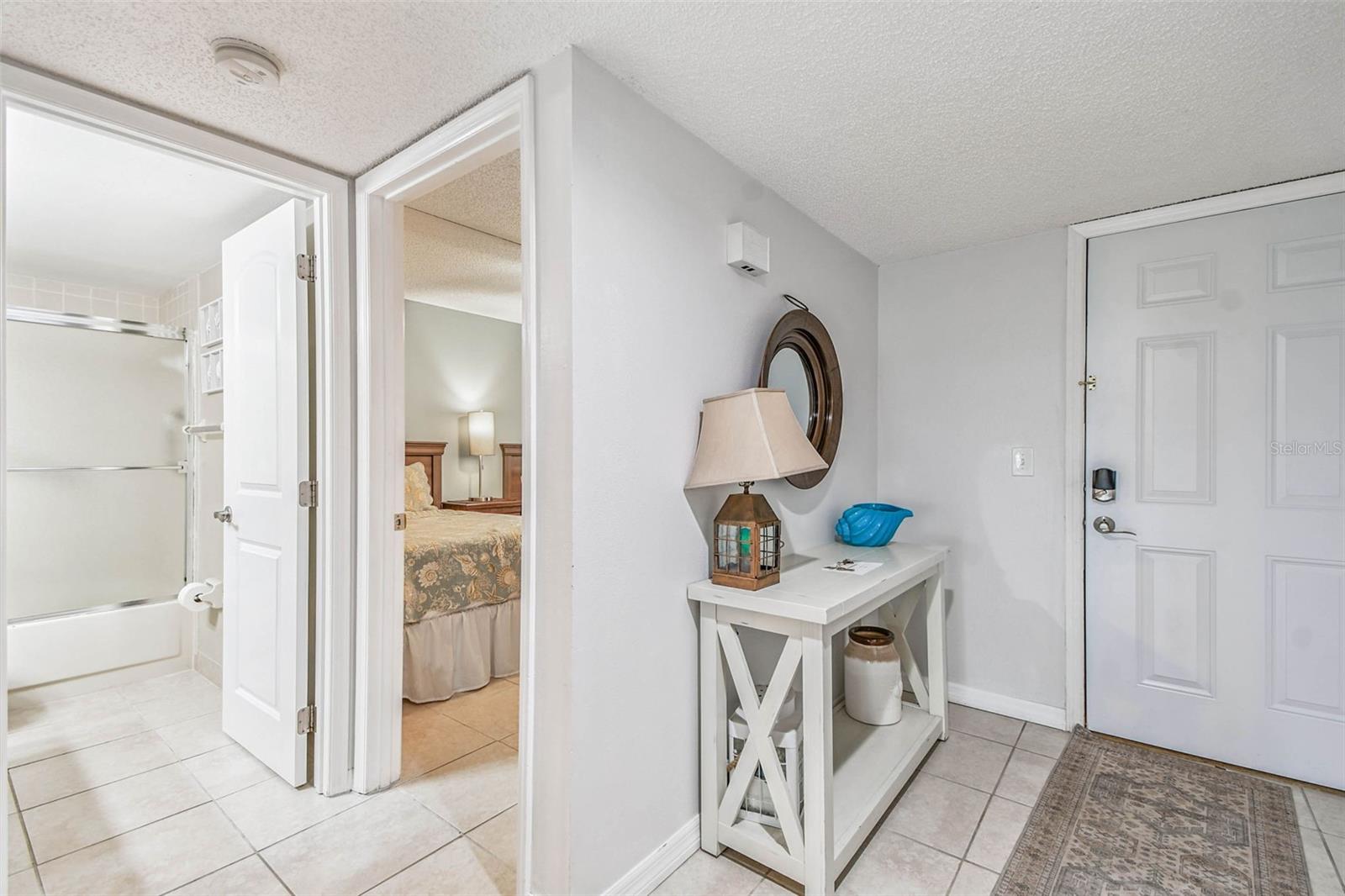 BEACH COTTAGE CONDO - Residential