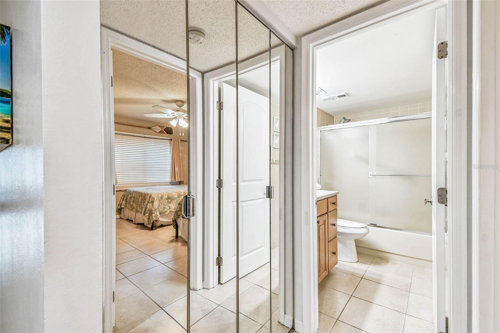 BEACH COTTAGE CONDO - Residential