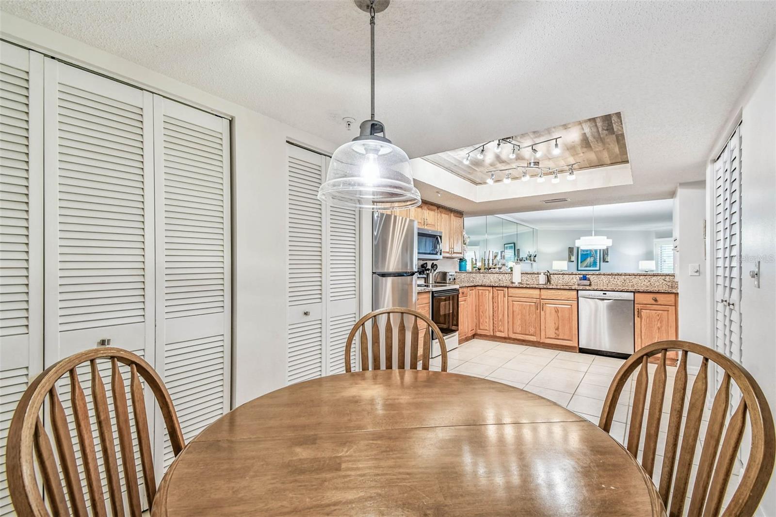 BEACH COTTAGE CONDO - Residential