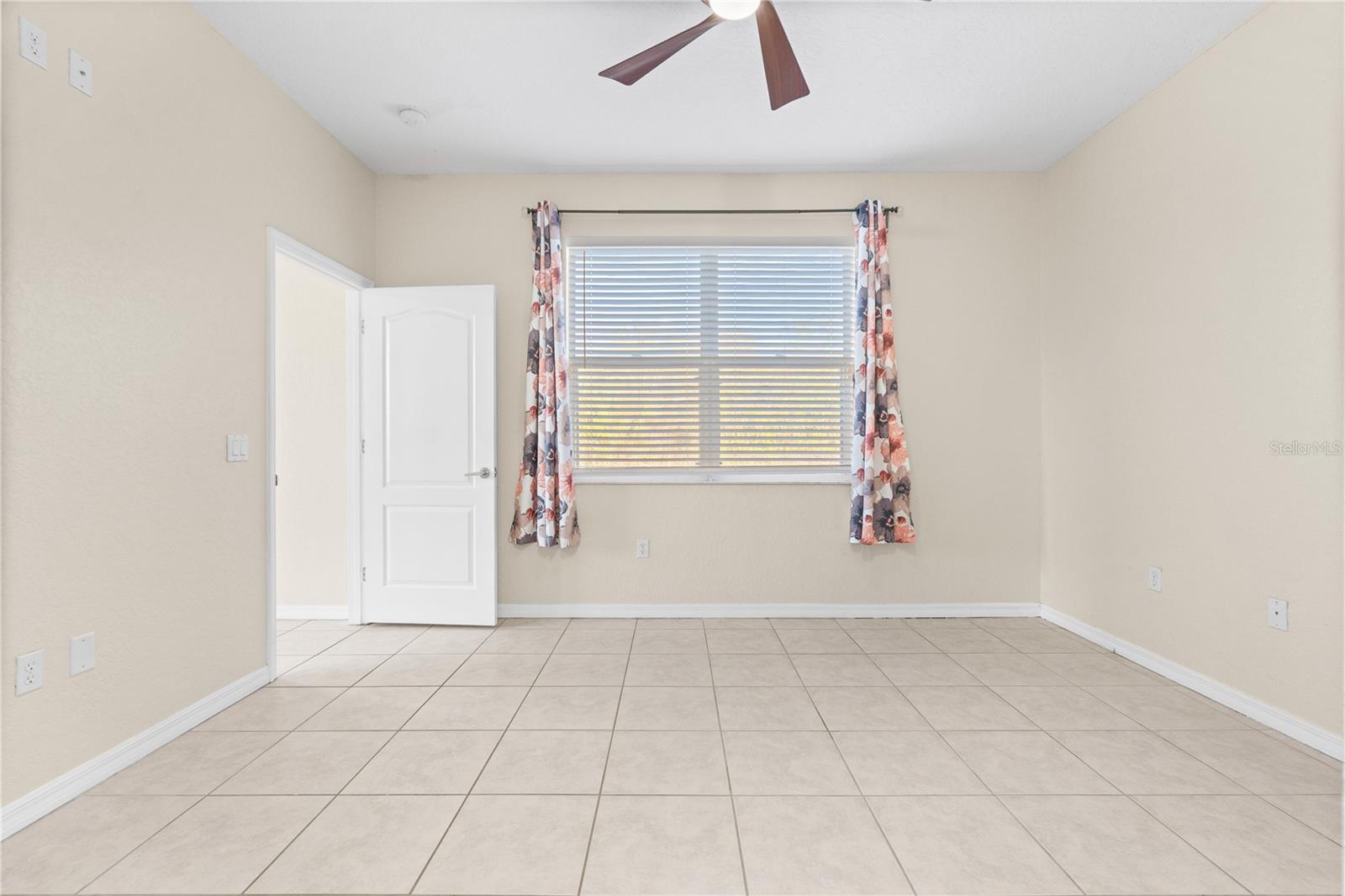 LIGHTHOUSE COVE AT HERITAGE HARBOUR UN 1 - Residential