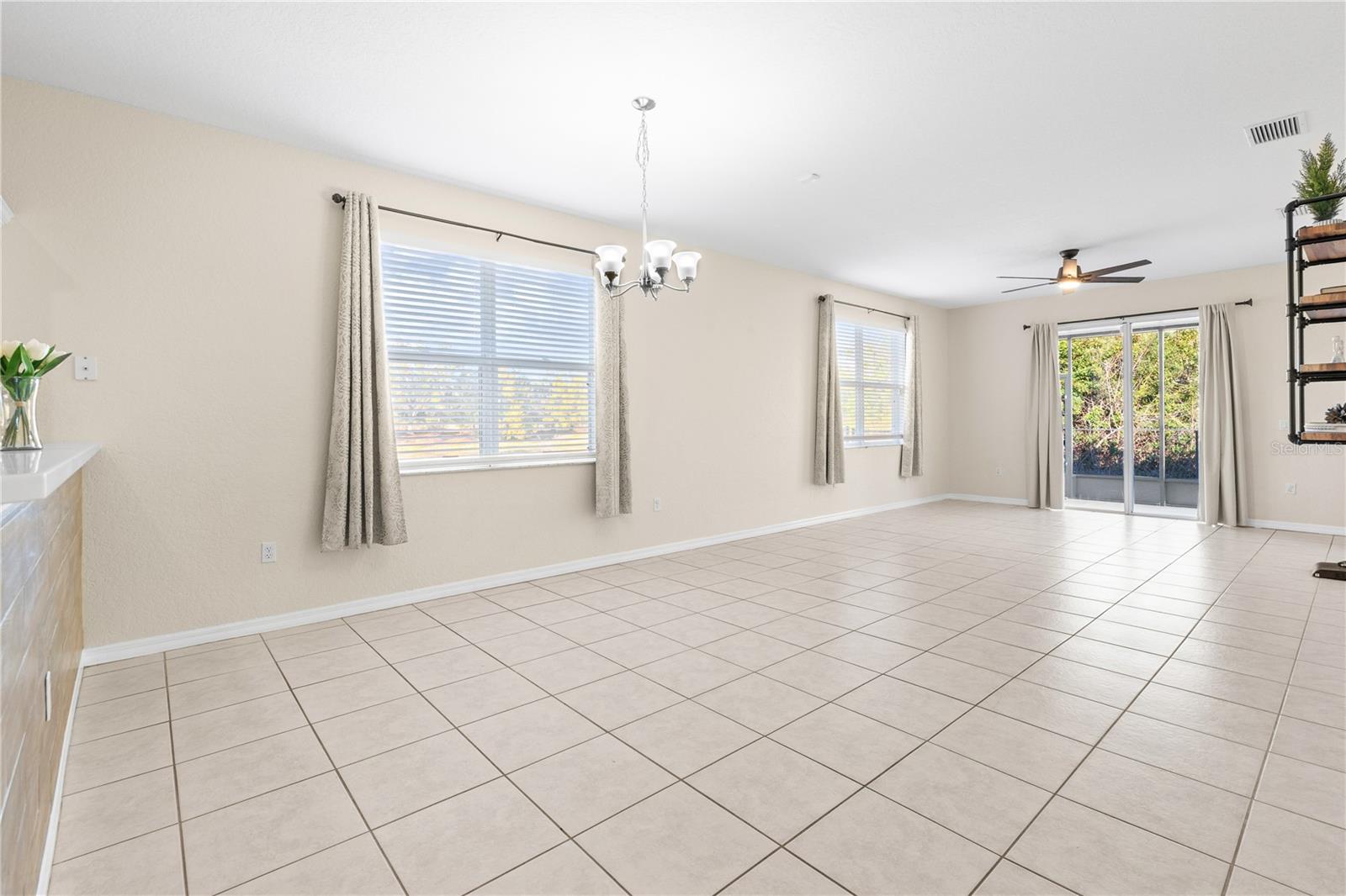 LIGHTHOUSE COVE AT HERITAGE HARBOUR UN 1 - Residential