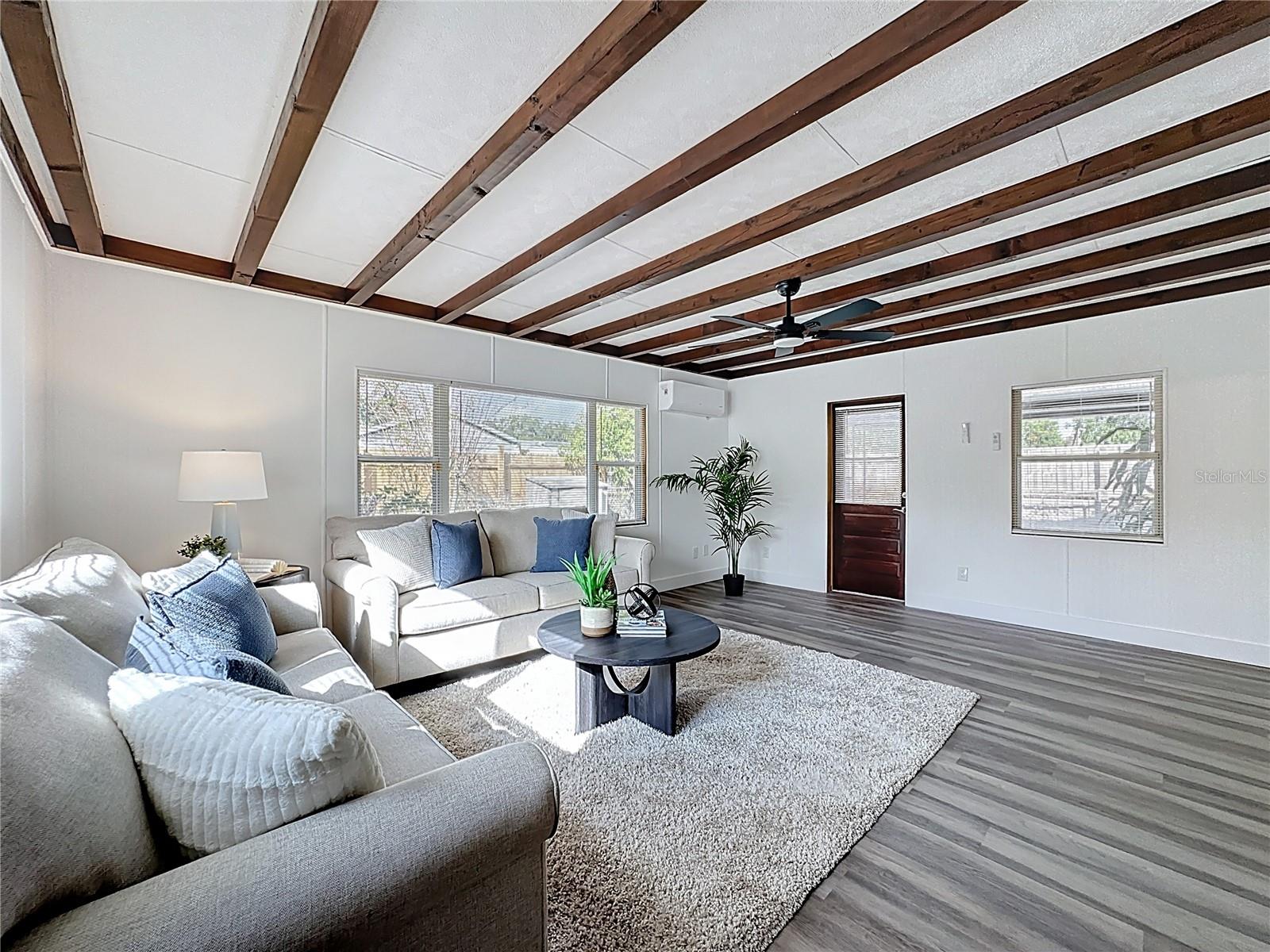 COUNTRY CLUB HEIGHTS UNIT 1 - Residential