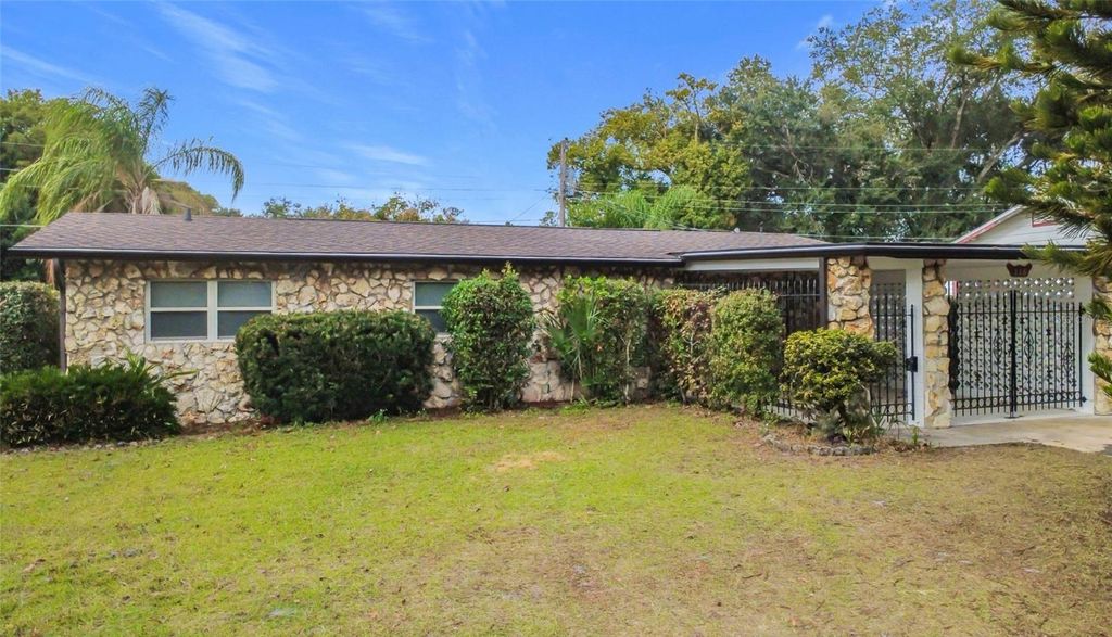 Photo of 116 Exeter Avenue, Longwood, FL 32750 (MLS # O6371034)