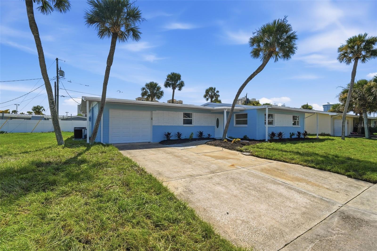 2542 W CORAL WAY