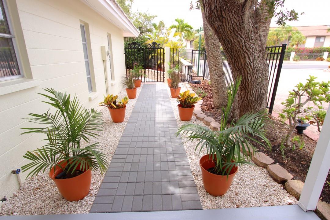 1104 S MOONMIST COURT M-10