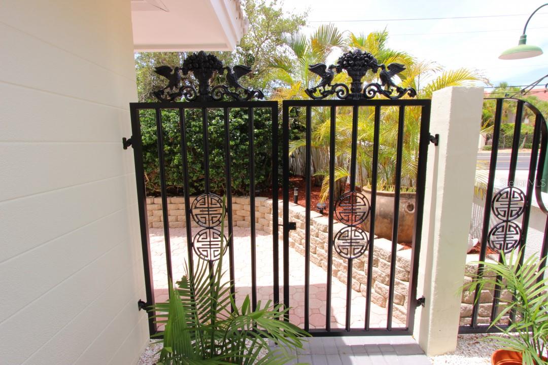 1104 S MOONMIST COURT M-10
