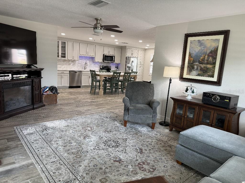 3323 TEESIDE DRIVE