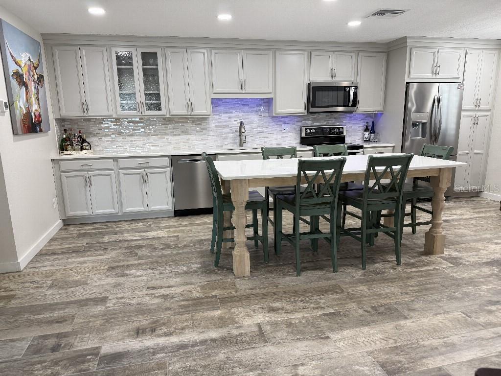 3323 TEESIDE DRIVE