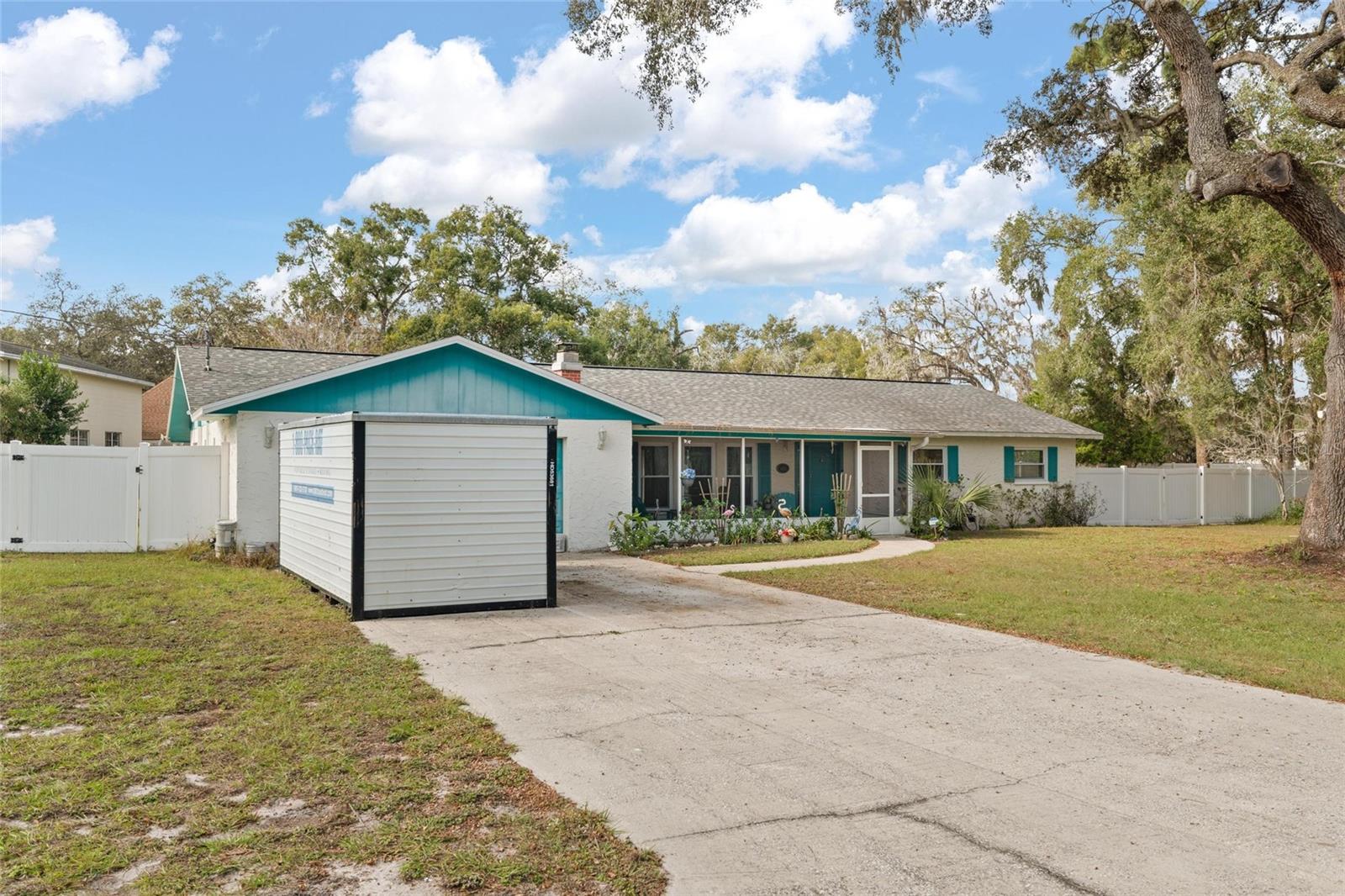 LAKEWOOD - Residential