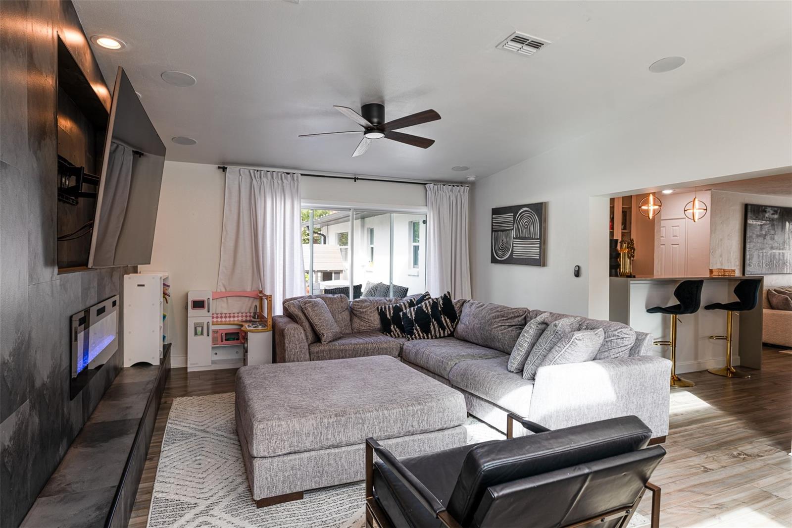 INTERBAY - Residential