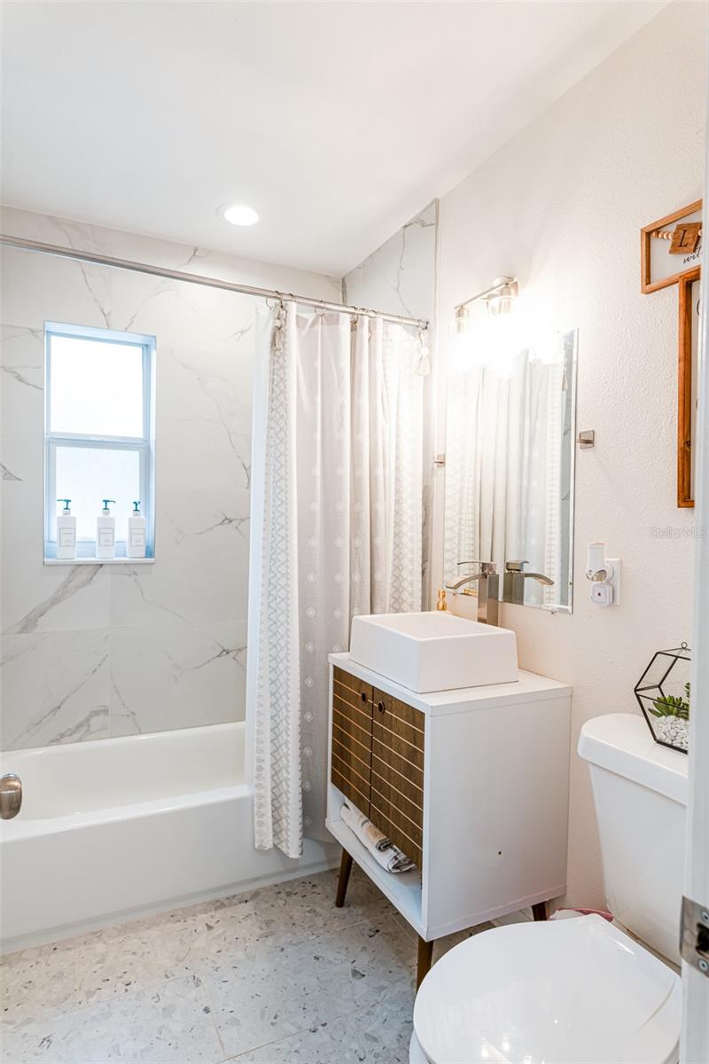 INTERBAY - Residential