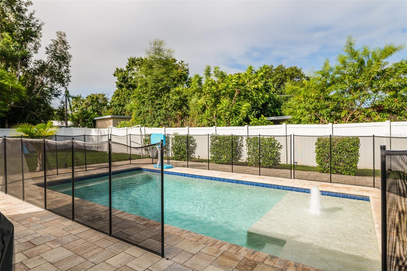 INTERBAY - Residential