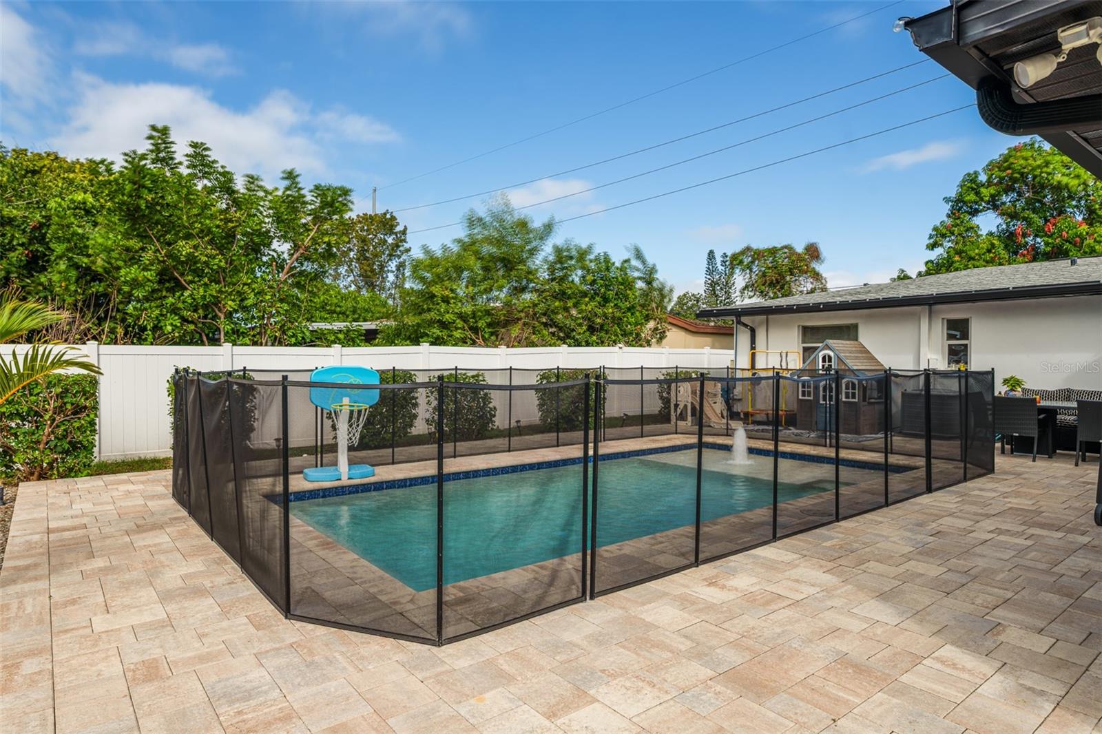 INTERBAY - Residential